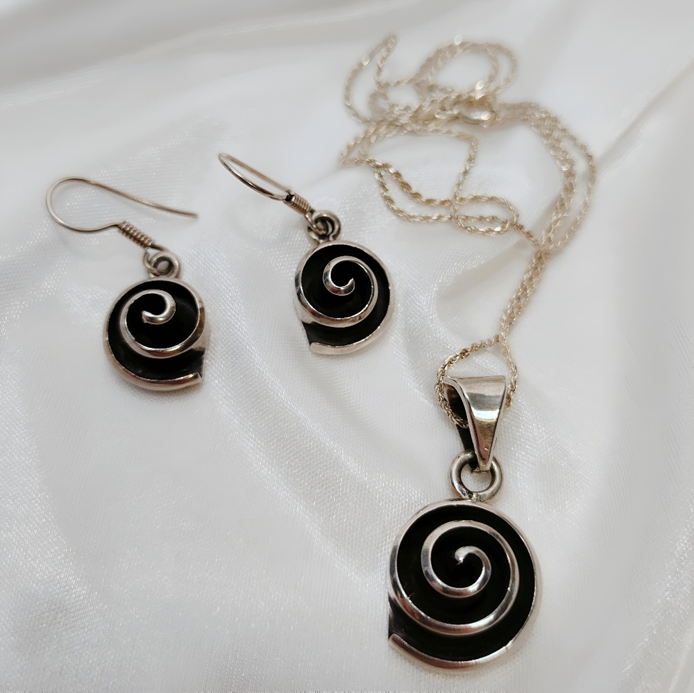 Vintage Mexico Sterling Silver Modernist Spiral Pendant Necklace Earring Set 20" - Picture 14 of 15